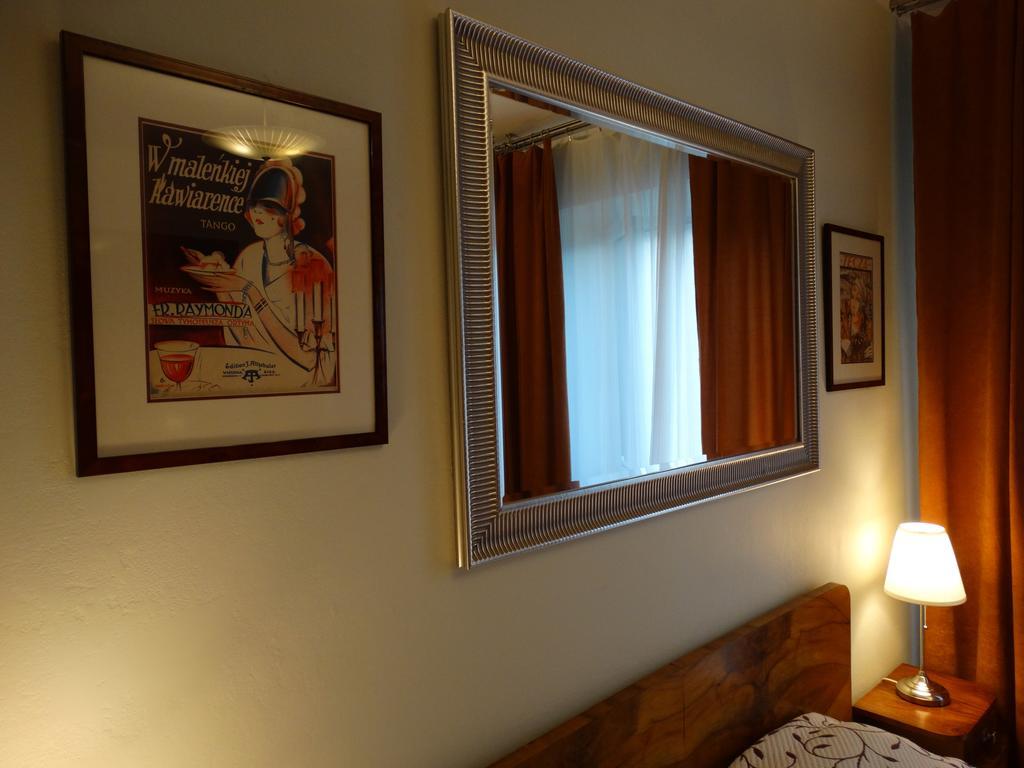 Mieszkanko Kolo Zamku Warsawa Ruang foto